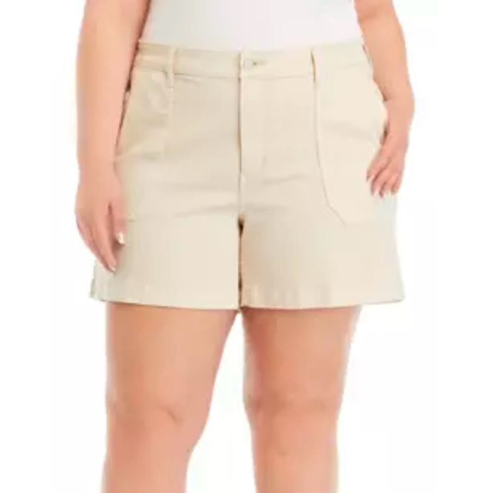 Wonderly Cream Mid Rise 5.5” Utility Shorts 18W NWOT